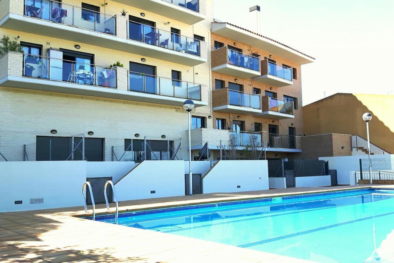 Apartamento En Blanes Con Piscina Y Parking Apartment Exterior photo